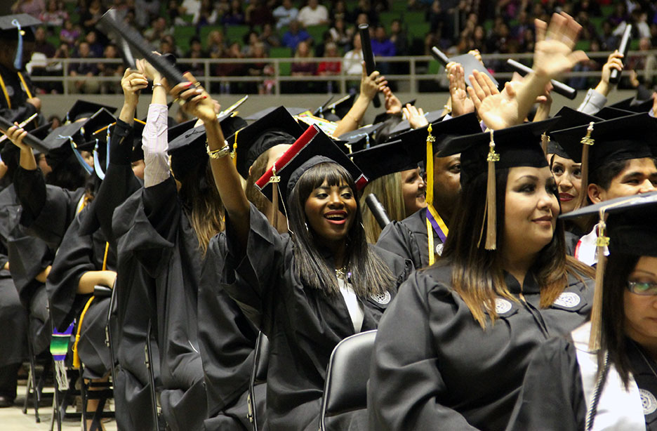 Video: Texas A&M-San Antonio Fall 2015 Commencement Ceremony | Texas A ...