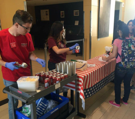 Campus serves pizza, floats to honor those who serve - The Mesquite Online News - Texas A&M University-San Antonio