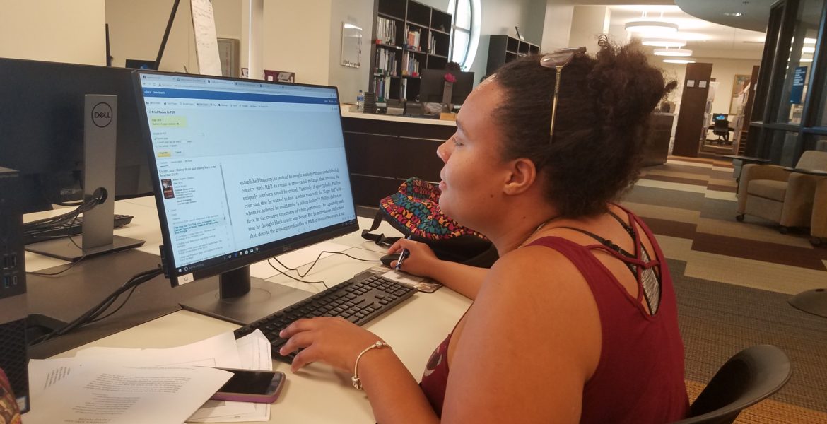 Library highlights new, underused resources - The Mesquite Online News - Texas A&M University-San Antonio