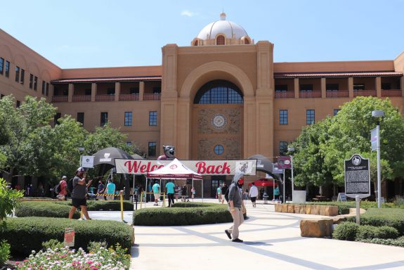 New to A&M-San Antonio? Here’s what incoming freshmen and transfer students should know - The Mesquite Online News - Texas A&M University-San Antonio