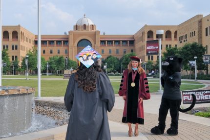 University goes curbside for graduation - The Mesquite Online News - Texas A&M University-San Antonio