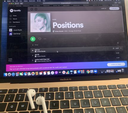 “Positions” proves Ariana Grande is more than a popstar - The Mesquite Online News - Texas A&M University-San Antonio