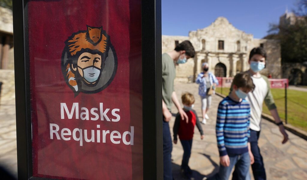 Students, staff reflect on pandemic a year later - The Mesquite Online News - Texas A&M University-San Antonio