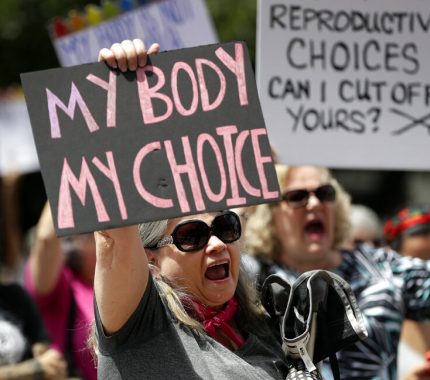 Reproductive rights activists bring nationwide march to San Antonio - The Mesquite Online News - Texas A&M University-San Antonio
