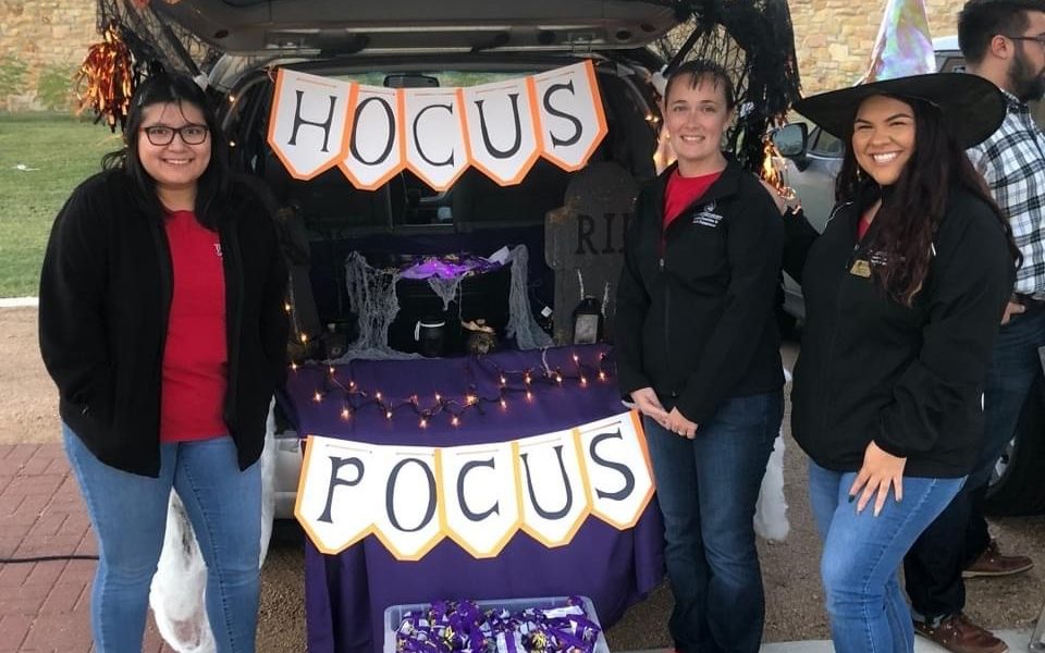 Trunk or Treat: A safer alternative to trick or treating - The Mesquite Online News - Texas A&M University-San Antonio