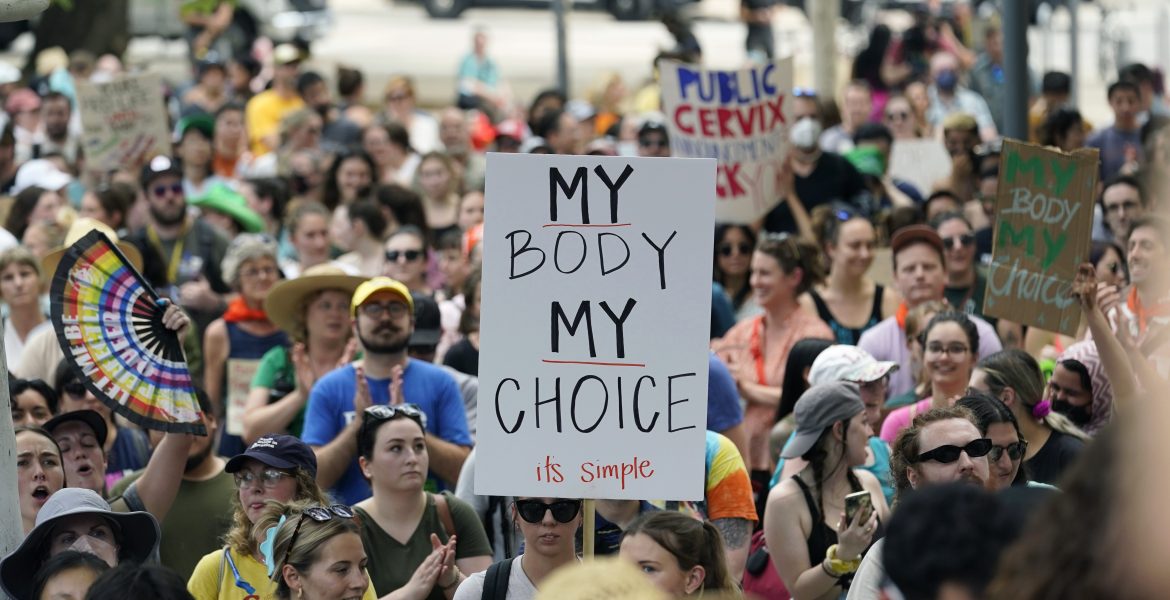 Opinion: America continues war on reproductive rights - The Mesquite Online News - Texas A&M University-San Antonio