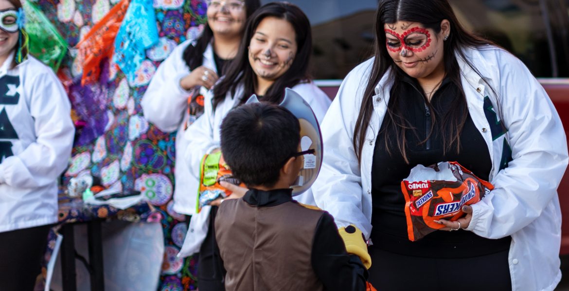 Fourth annual Trunk or Treat brings family and student life together