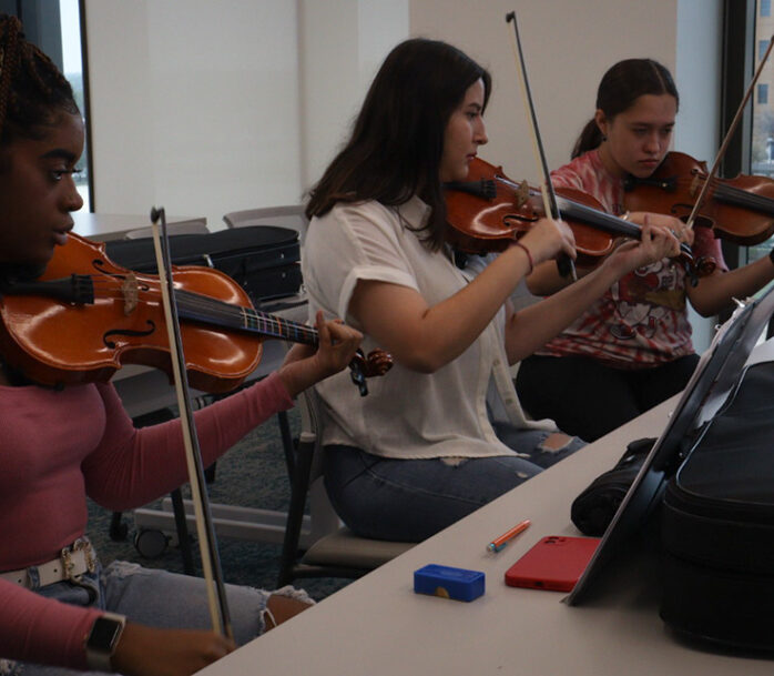 New strings club makes campus more musical - The Mesquite Online News - Texas A&M University-San Antonio