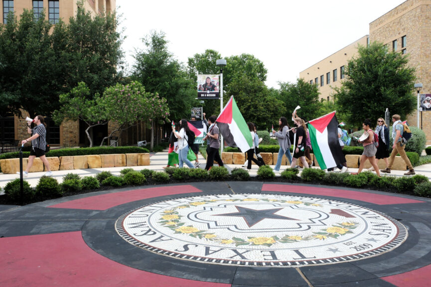 A&M-San Antonio students hold pro-Palestinian demonstration, deliver letter to university denouncing Abott’s order to limit student protests - The Mesquite Online News - Texas A&M University-San Antonio
