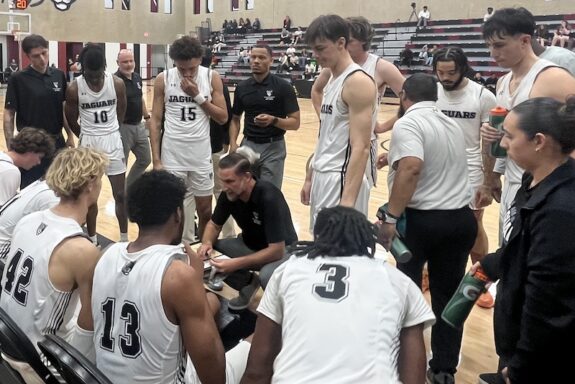 Jaguars extend winning streak; struggles to close out games continue - The Mesquite Online News - Texas A&M University-San Antonio