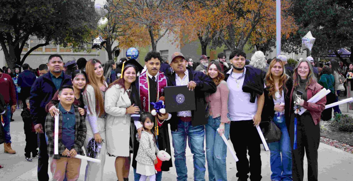 Texas A&M Congregates to Recognize Class of 2025 and 20,000th Graduate - The Mesquite Online News - Texas A&M University-San Antonio