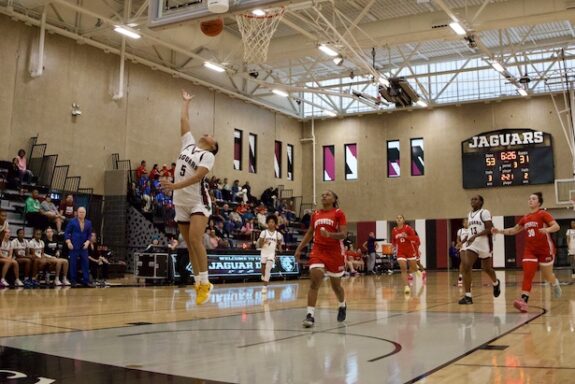 Jaguars outpace Mustangs en route to third straight victory - The Mesquite Online News - Texas A&M University-San Antonio