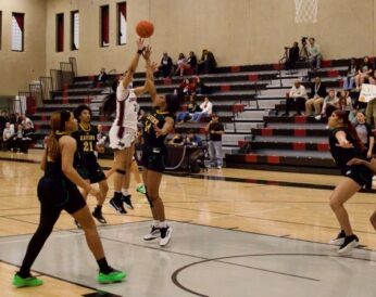 Jags’ last-second shot secures win, remain unbeaten at home - The Mesquite Online News - Texas A&M University-San Antonio