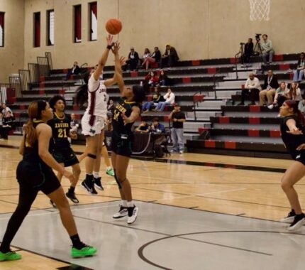 Jags’ last-second shot secures win, remain unbeaten at home - The Mesquite Online News - Texas A&M University-San Antonio