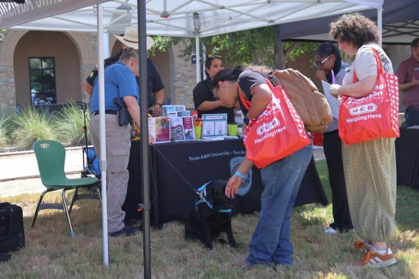 Penny Social welcomes students back to campus - The Mesquite Online News - Texas A&M University-San Antonio